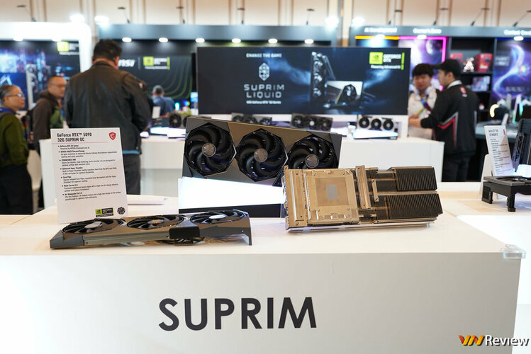 DSC09840_1280 logo mau.jpg