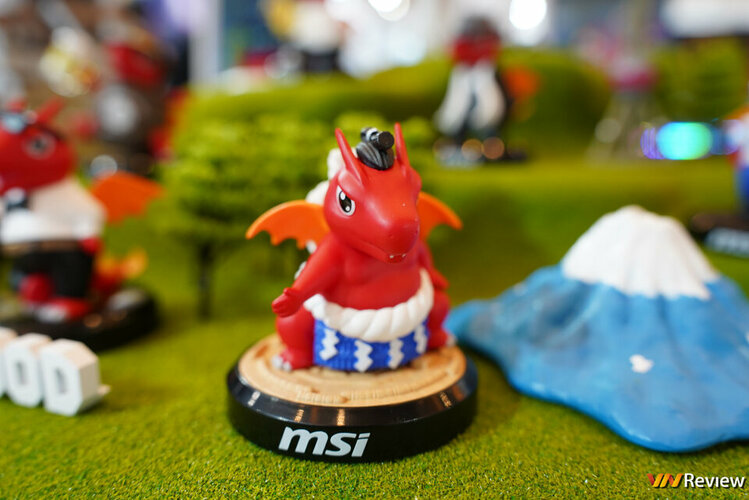 DSC09897_1280 logo mau.jpg