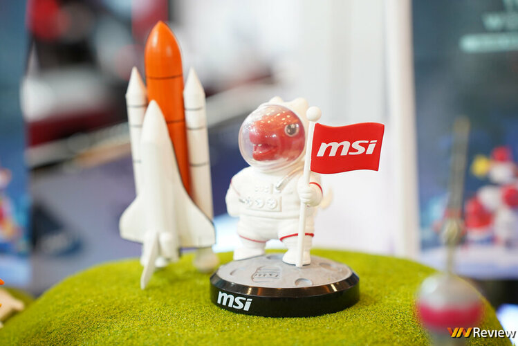 DSC09909_1280 logo mau.jpg