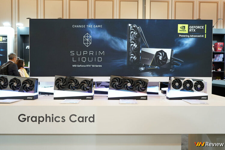 DSC09861_1280 logo mau.jpg