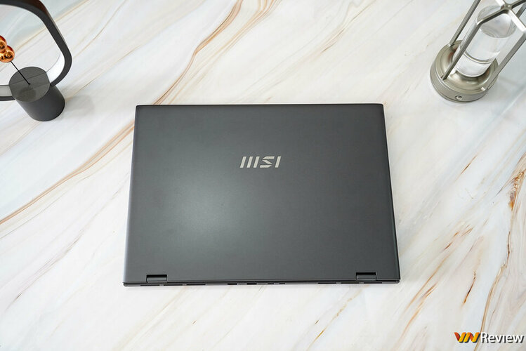 DSC01472_1280 logo mau.jpg