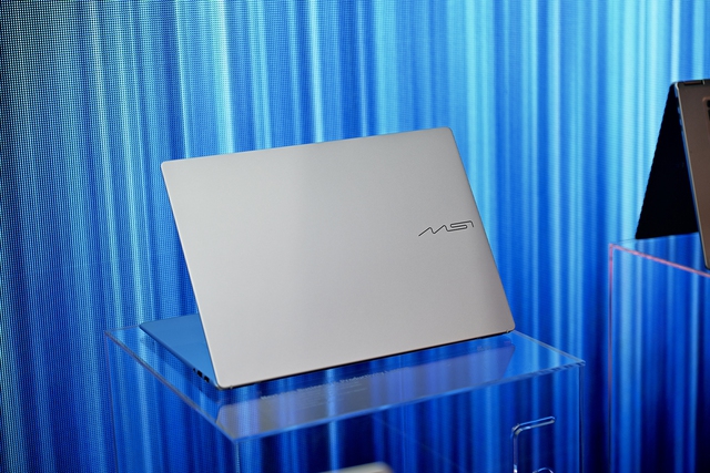 MSI đem mẫu laptop tranh sơn mài độc đáo tới Computex 2025 - Ảnh 3.