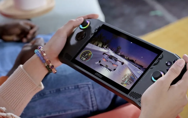 MSI đem mẫu máy chơi game cầm tay Claw về Việt Nam- Ảnh 2.